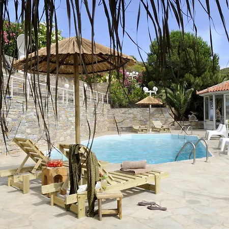 Kymothoi & Pool Bar Gavrio